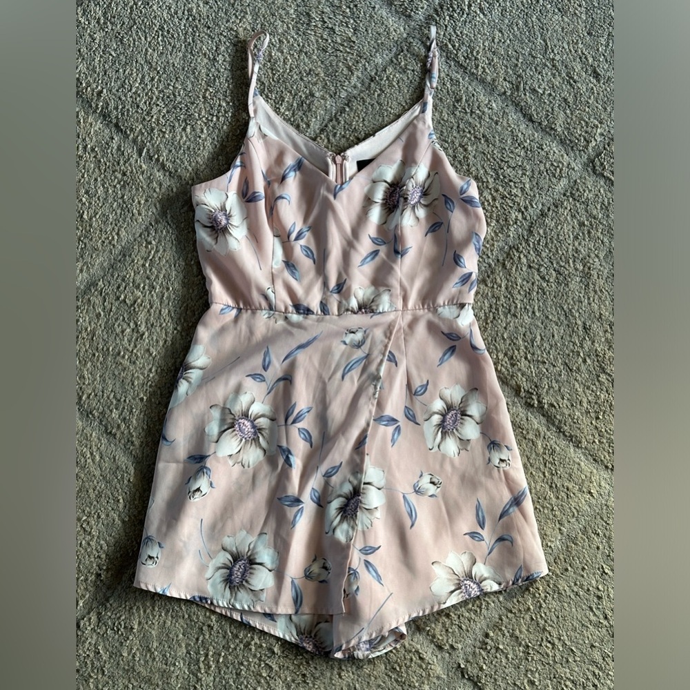 Lulus pink skort romper